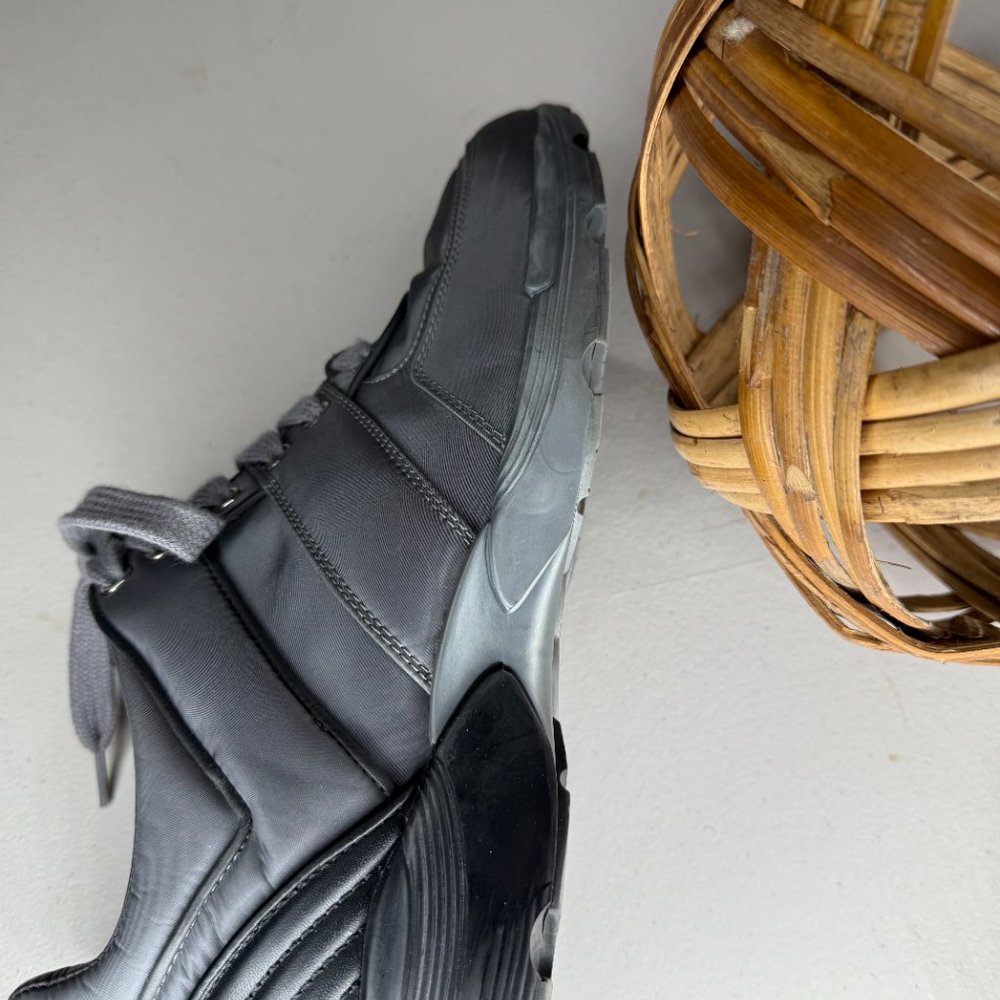 Women's Chanel CC Trainers Vinyl and Leather Sneakers (Women Size 40.5) - Picture 5 of 8